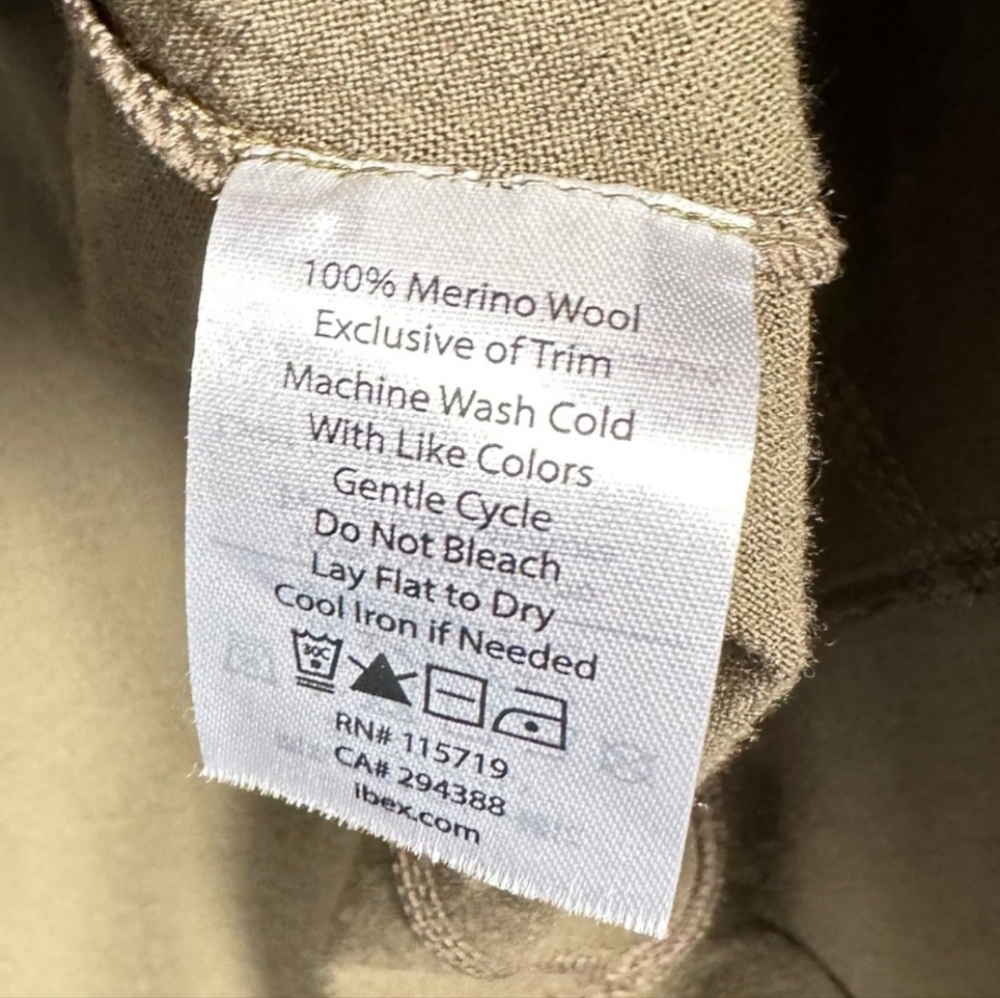 Ibex Merino Wool Cardigan in Olive - Picture 5 of 6